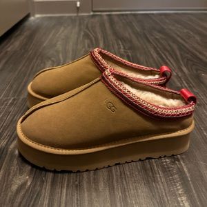 Ugg Tazz slip ons brand new never worn